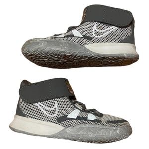 Nike Kyrie 7 SE Boys Sneakers Size 7c